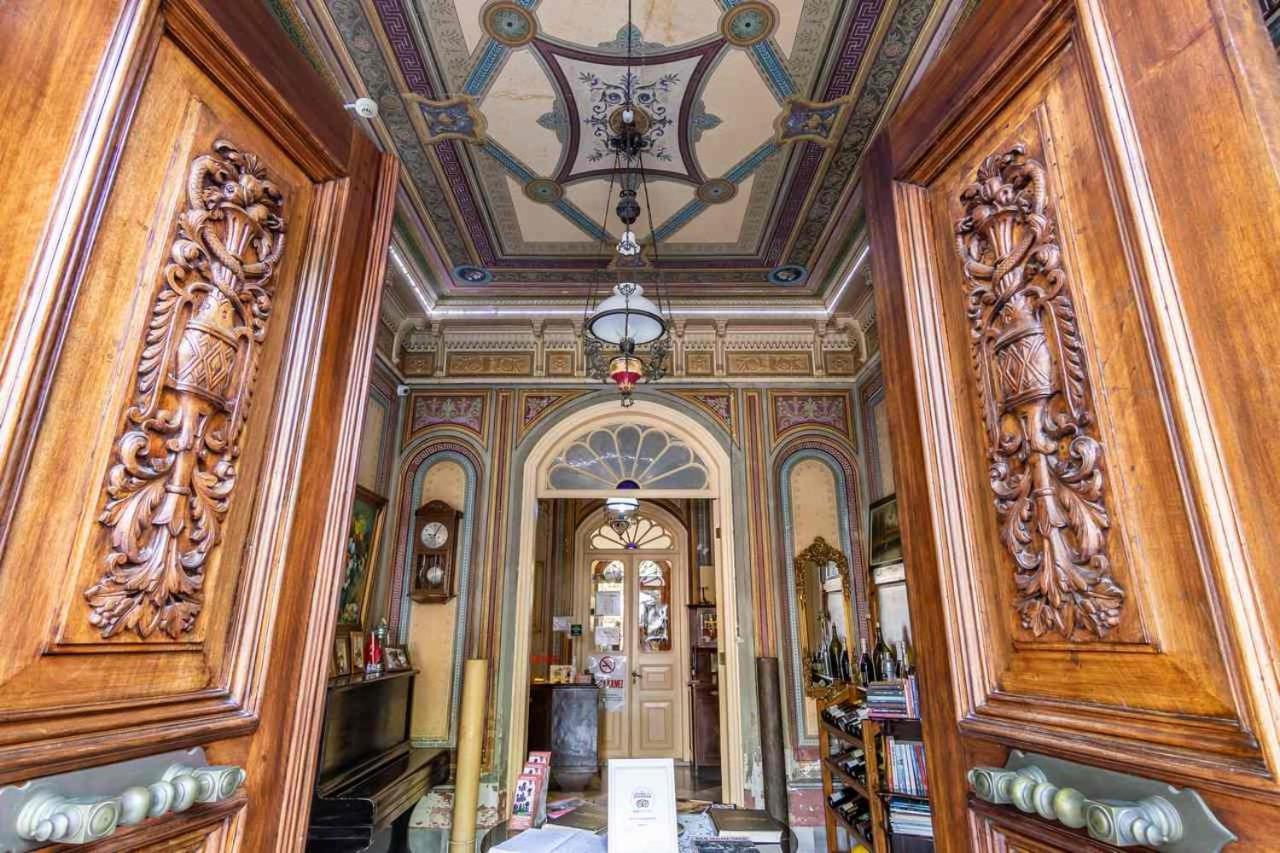Bueyuekada Anastasia Meziki History Mansion Адалар Экстерьер фото
